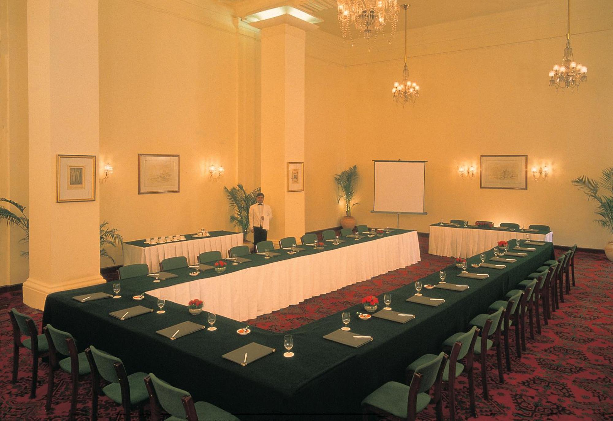 Maidens Hotel New Delhi Bagian luar foto The meeting room of the Royal Society