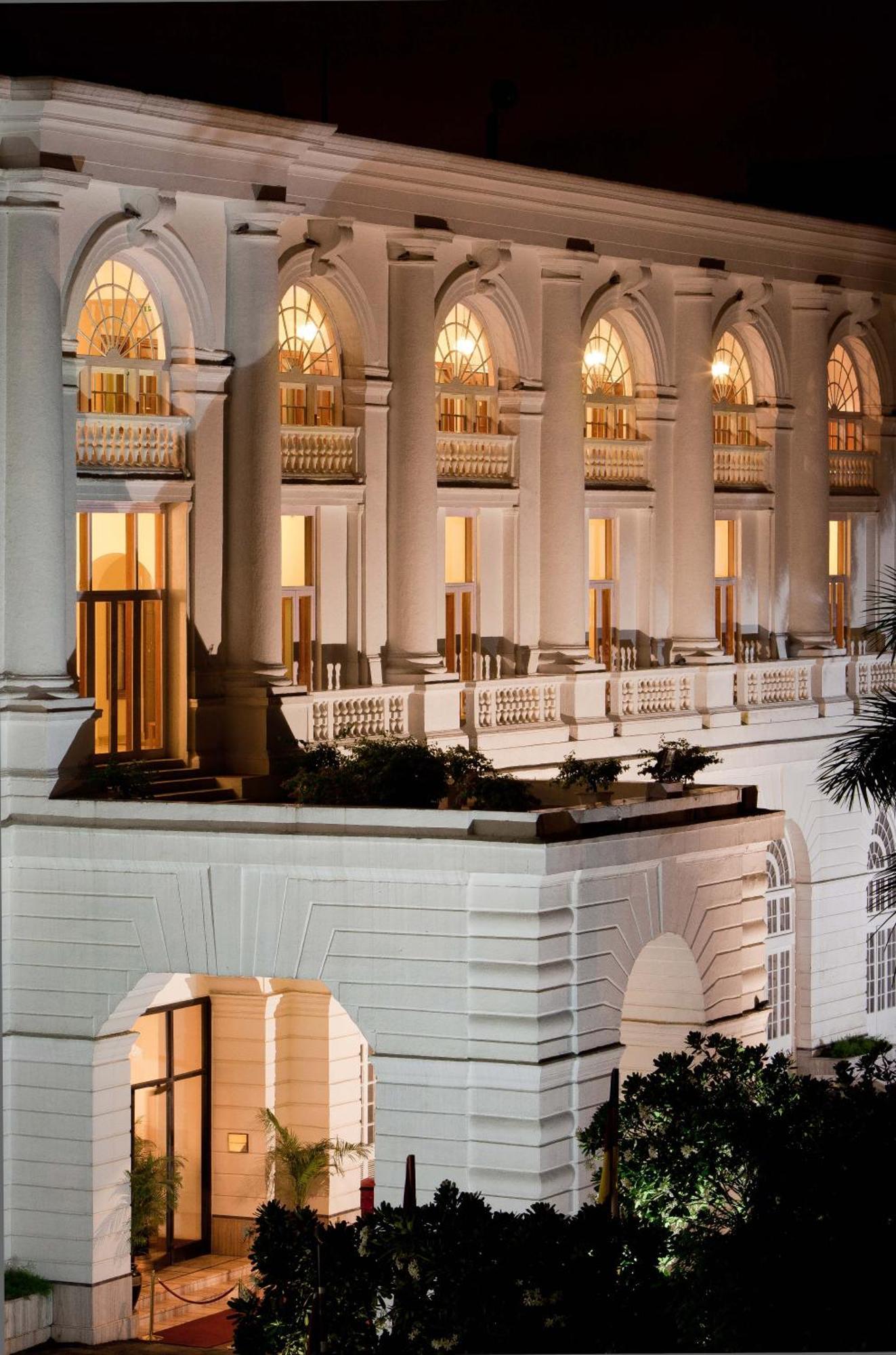 Maidens Hotel New Delhi Bagian luar foto The organ at the St. George Temple
