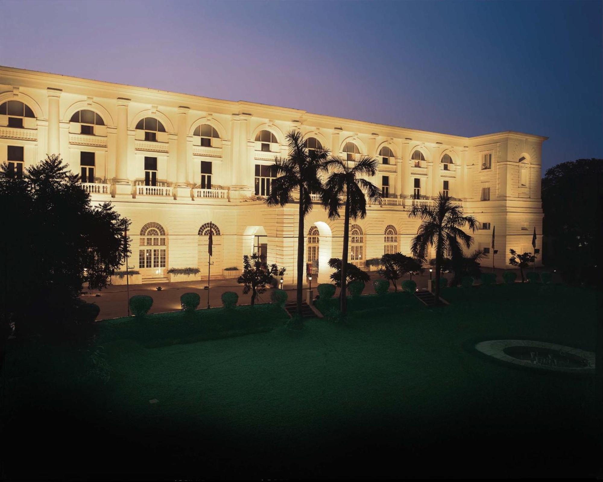 Maidens Hotel New Delhi Bagian luar foto The Imperial Hotel
