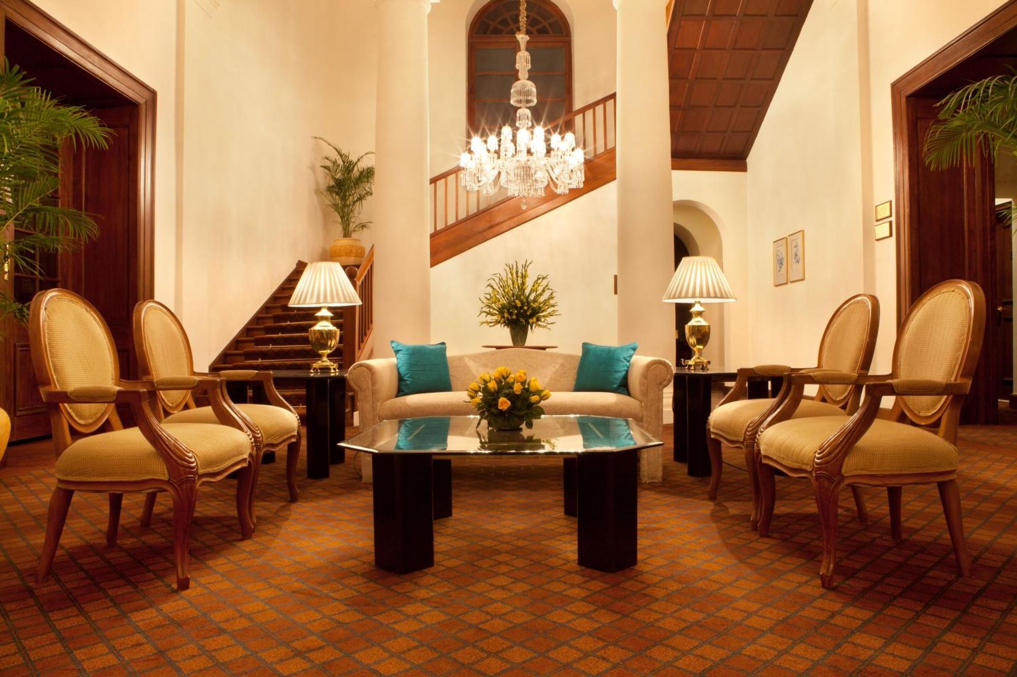 Maidens Hotel New Delhi Bagian luar foto The Imperial Hotel
