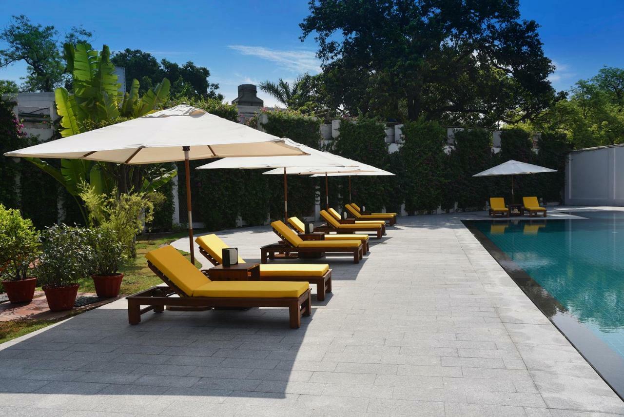 Maidens Hotel New Delhi Bagian luar foto The pool at the Mandarin Oriental, Bangkok