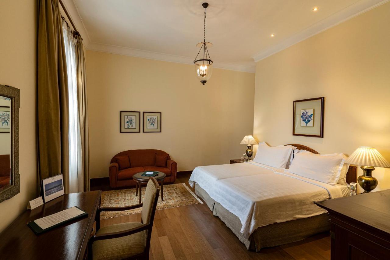 Maidens Hotel New Delhi Bagian luar foto